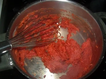 Rezept: Nudeln mit Tomatensauce und Rührei Nudeln mit Tomatensauce und Rührei - Rezept