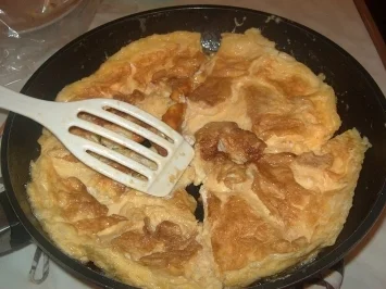 Rezept: Nudeln mit Tomatensauce und Rührei Nudeln mit Tomatensauce und Rührei - Rezept