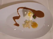 Holunderblütencreme an Pralinesoße und gerösteten Aprikosen - Rezept