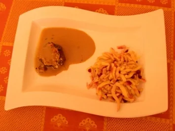 Damhirschrücken in Haselnusskruste - Rezept