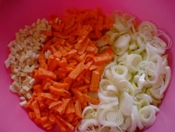 Rezept: Gemüsenudeln Bild Nr. 4 Gemüsenudeln - Rezept - Bild Nr. 4