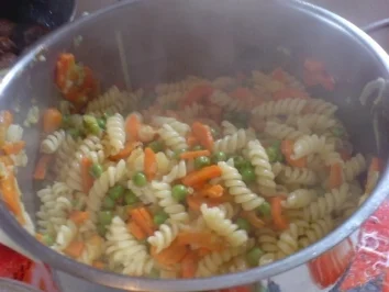 Rezept: Gemüsenudeln Bild Nr. 14 Gemüsenudeln - Rezept - Bild Nr. 14