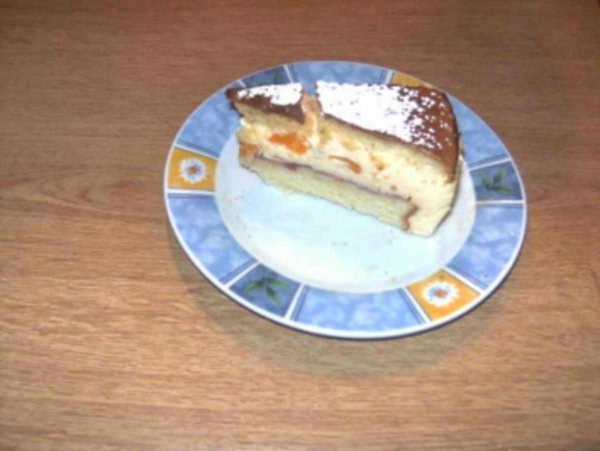 Luftige Biskuit-Torte mit Quarkfüllung - Rezept