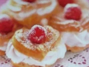 Himbeer-Brandteig-Herzen - Rezept