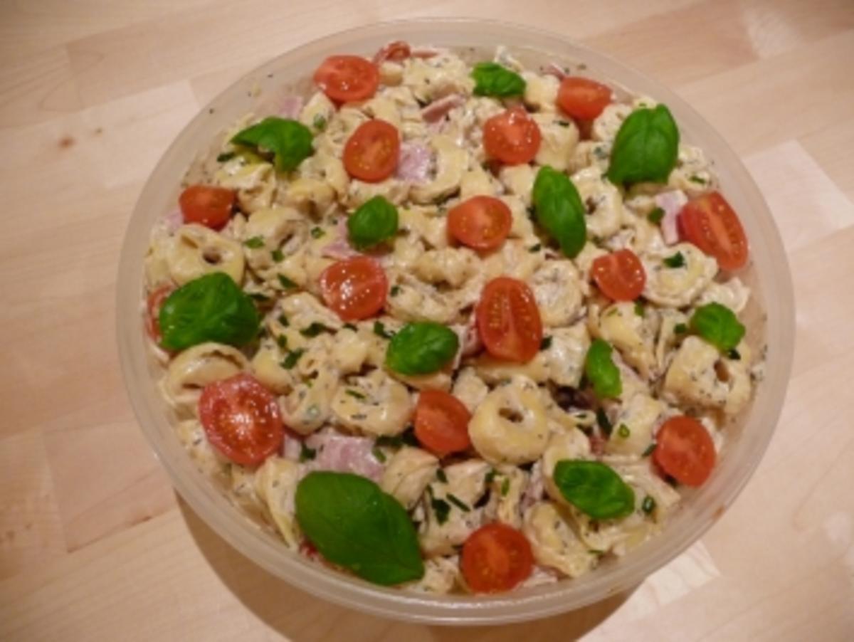 Tortelini-Salat - Rezept mit Bild - kochbar.de
