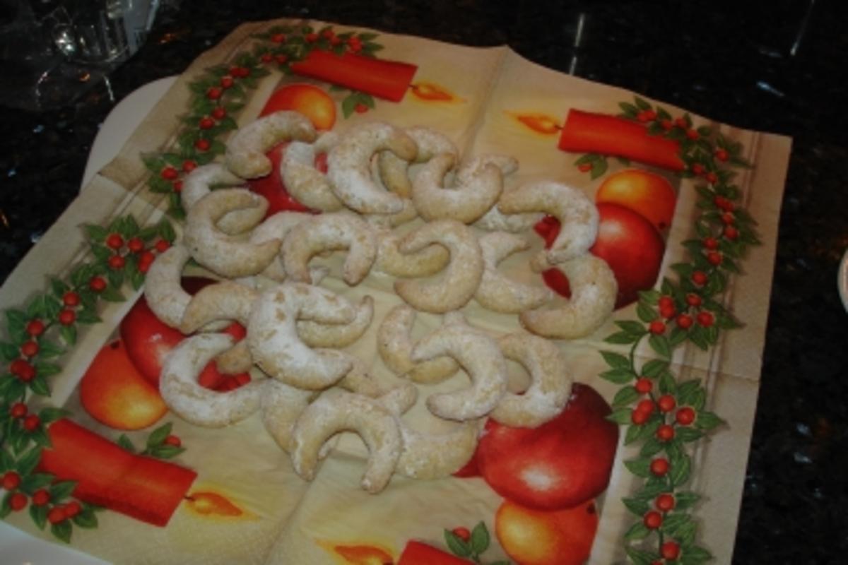 Bilder für Weihnachtsplätzchen: Vanille-Kipferl - Rezept