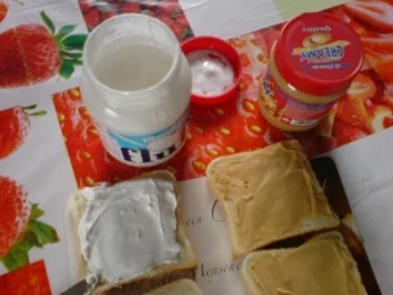 Rezept: FLUFFERNUTTER Bild Nr. 6 FLUFFERNUTTER - Rezept - Bild Nr. 6