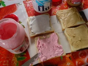 Rezept: FLUFFERNUTTER Bild Nr. 7 FLUFFERNUTTER - Rezept - Bild Nr. 7