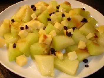 Rezept: Melonendessert mit Gouda und Trüffelhonig Melonendessert mit Gouda und Trüffelhonig - Rezept