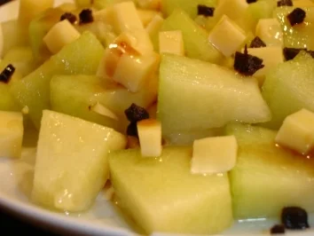 Rezept: Melonendessert mit Gouda und Trüffelhonig Melonendessert mit Gouda und Trüffelhonig - Rezept