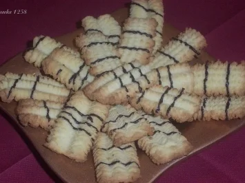 "Durchgedrehte" Butterplätzchen - Rezept