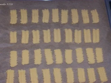 "Durchgedrehte" Butterplätzchen - Rezept