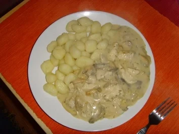 Gnocchi mit Putenfleisch.... - Rezept