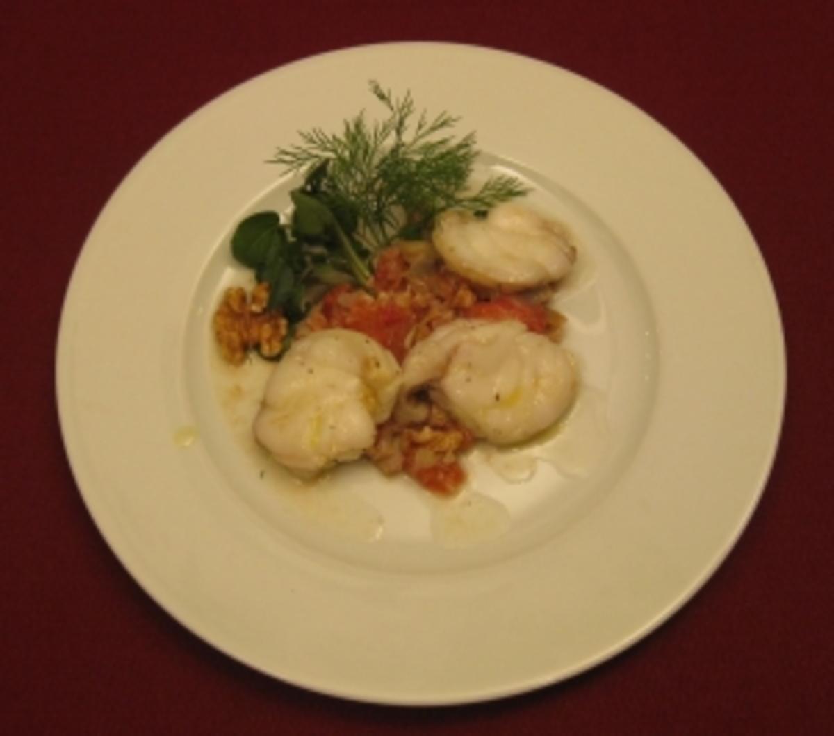 Seeteufelsalat mit Artischocken, Tomaten und Walnüssen - Rezept
