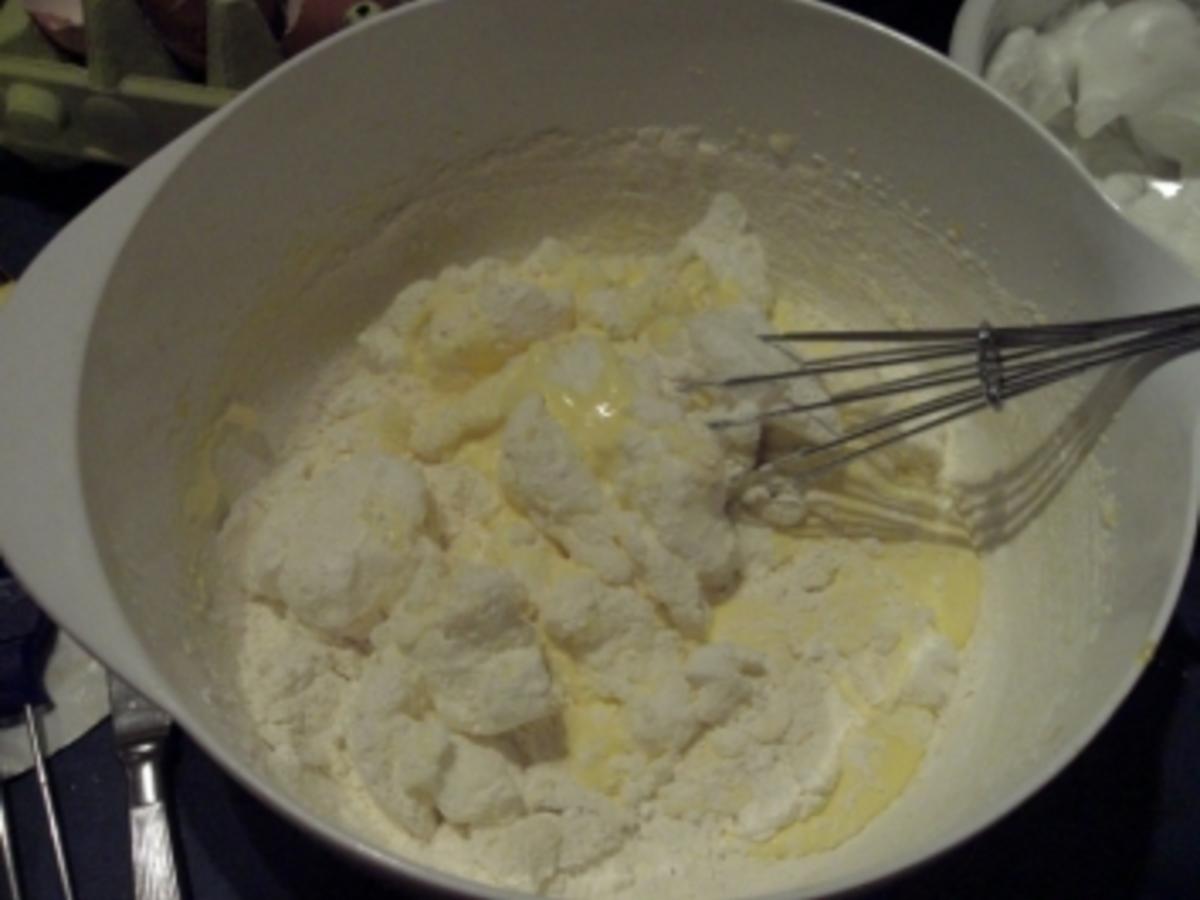 Geburtstagskuchen einmal anders Biskuitteig mit Erdbeersahne - 218 kcal ...