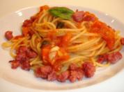 Pasta mit Tomaten und Salsiccia - Rezept