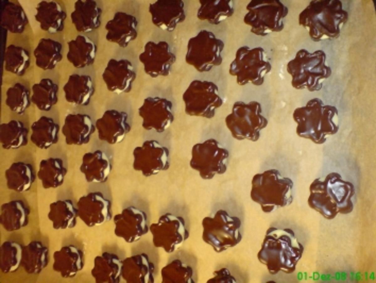 Schokoladenkekse mit Pfefferminzfüllung - Rezept