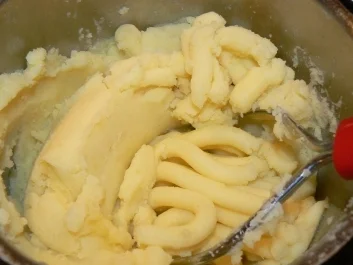 Rezept: Kartoffelplätzchen "Weihnachtszeit" Kartoffelplätzchen "Weihnachtszeit" - Rezept