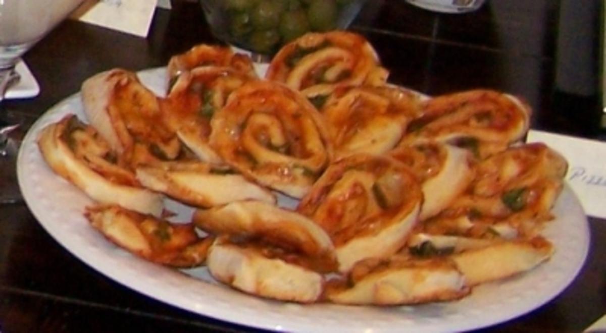 Schnelle Pizza-Schnecken - Rezept mit Bild - kochbar.de