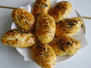 Pogaca (Türkische Teigtachen) - Rezept