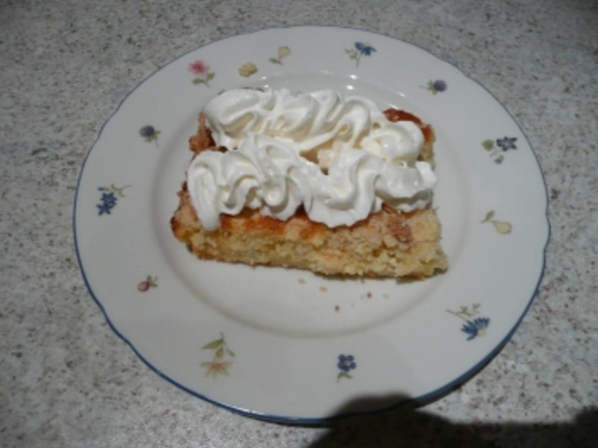 Ananaskuchen vom Blech mit Streusel - Rezept - kochbar.de