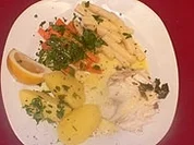 Kräuterhecht mit Butter-Salzkartoffeln und gestifteltem Gemüse - Rezept