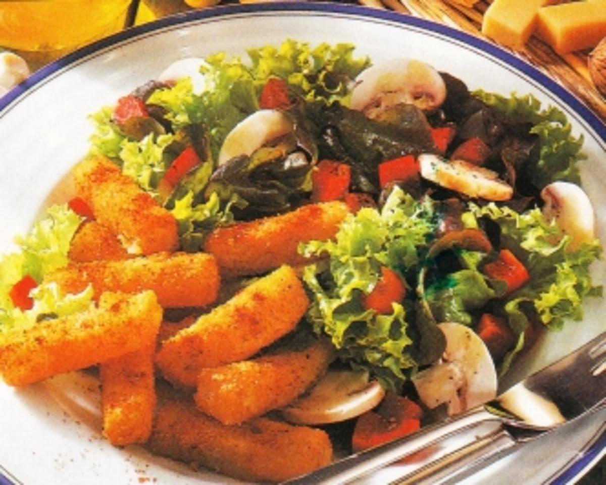 Fritierte Gouda Sticks auf Salat - Rezept
