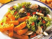 Fritierte Gouda Sticks auf Salat - Rezept