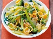 Rezept: Orechhiette alla pugliese ( รhrchennudeln mit Brokkoli) Orechhiette alla pugliese ( รhrchennudeln mit Brokkoli) - Rezept