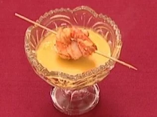 Scampi-Spießchen auf Karotten-Ingwersuppe (Thorsten Havener) - Rezept