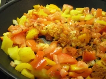 Paprika-Tomaten-Rahm Gemüse - Rezept