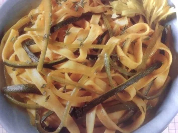 Tagliatelle mit Zucchini - Rezept