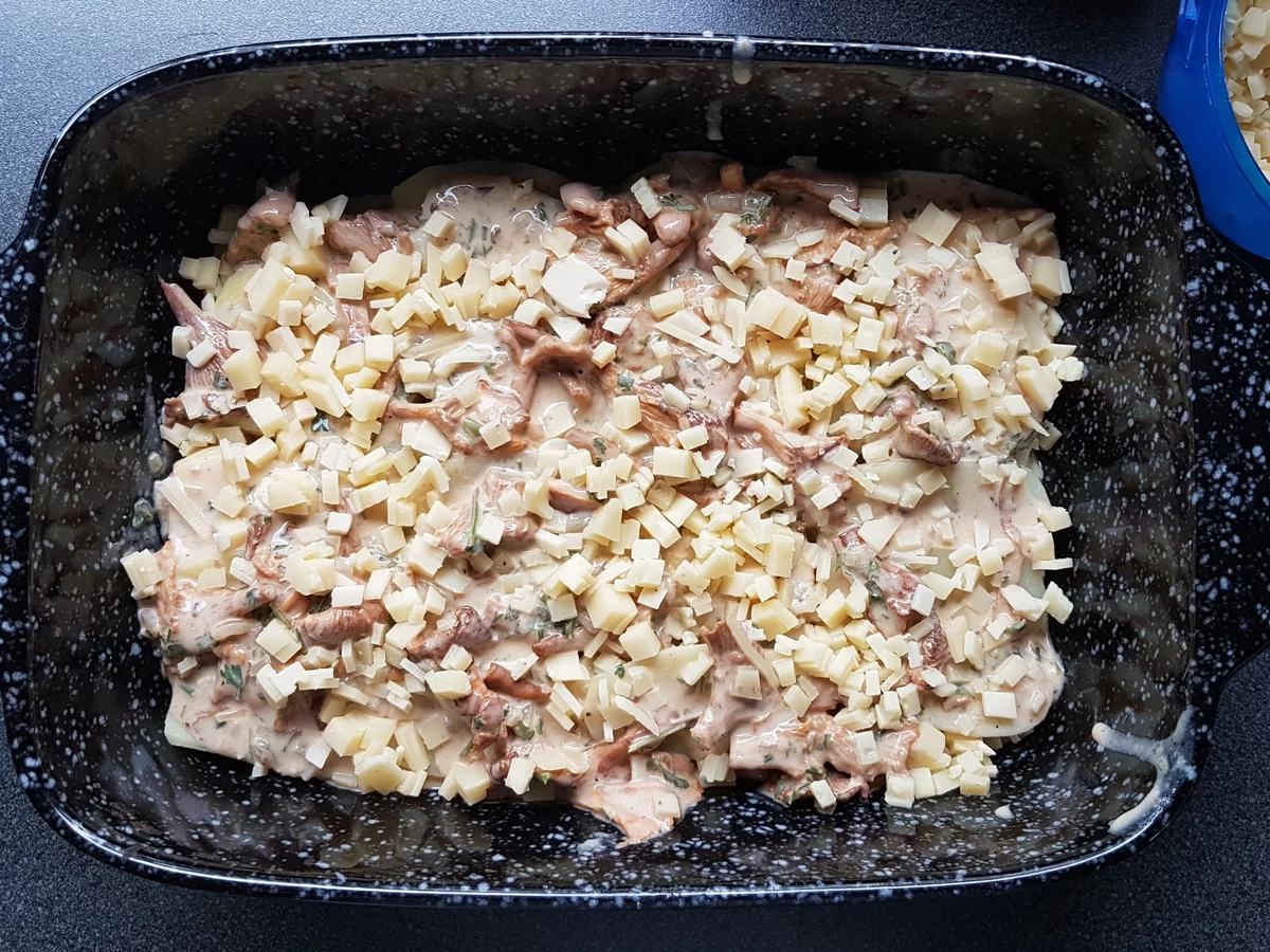 Rezept: Kartoffel-Pfifferling-Gratin Bild Nr. 6 Kartoffel-Pfifferling-Gratin - Rezept - Bild Nr. 6