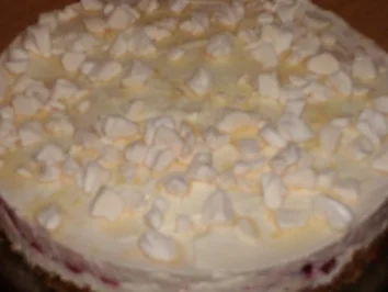 Schneeflocken-Torte mit Kirschen - Rezept