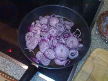 Rostbrätl mit Röstzwiebeln - Rezept - Bild Nr. 2