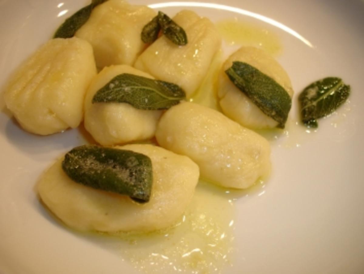 Kartoffel Gnocchi mit Salbei-Butter - Rezept