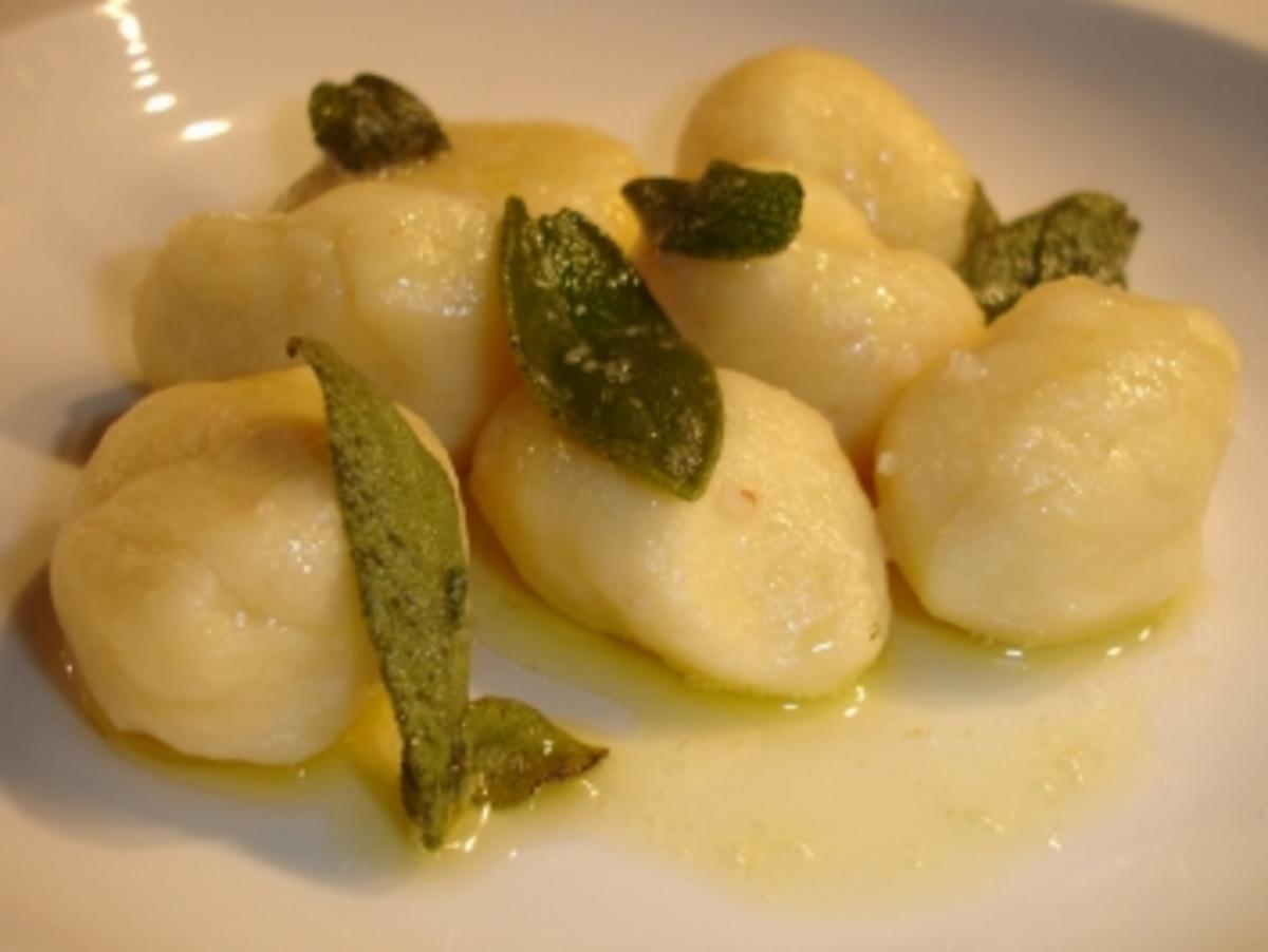 Kartoffel Gnocchi mit Salbei-Butter - Rezept