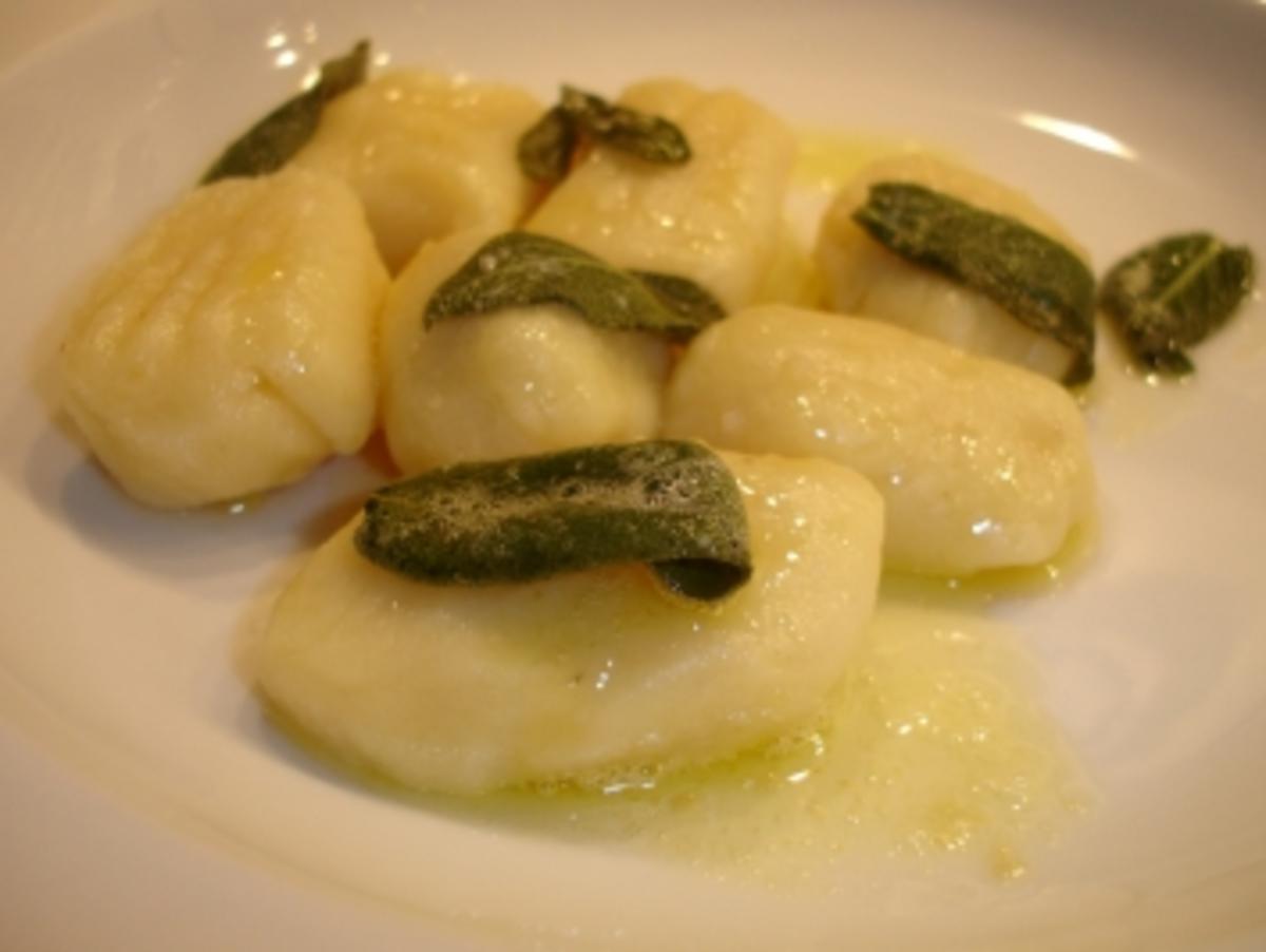 Kartoffel Gnocchi mit Salbei-Butter - Rezept