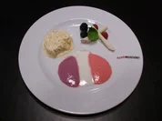 Pumpernickelparfait an drei Fruchtsoßen - Rezept