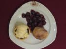 Mascarpone-Mousse mit Amarettokirschen und Nougat-Topfenknödel - Rezept