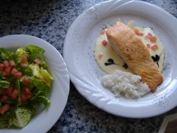 Rezept: Lachsfilet mit Zitronensauce Lachsfilet mit Zitronensauce - Rezept