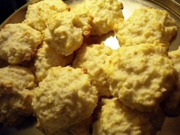 Rezept: Plätzchen: Kokos-Frischkäse-Kekse Bild Nr. 3 Plätzchen: Kokos-Frischkäse-Kekse - Rezept - Bild Nr. 3