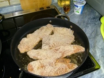 Schnitzel mit Weißwein-Weinbrandsauce - Rezept