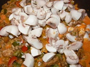 Gyros-Schweinegeschnetzeltes nach Kräuterhexen-Art - Rezept