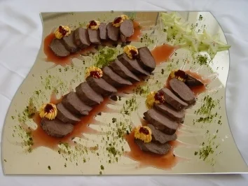 Rezept: Kalte Platten : Rehrücken mit Cumberland -Soße Kalte Platten : Rehrücken mit Cumberland -Soße - Rezept