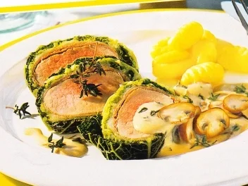 Rezept: Schweinfilet im Wirsingmantel Schweinfilet im Wirsingmantel - Rezept