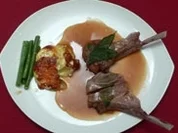Saltimbocca vom Lamm mit Madeirasoße und Kartoffelgratin - Rezept