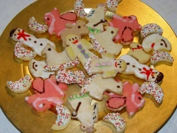 Rezept: Plätzchen : Lustige Plätzchen für unsere Kleinen ! Plätzchen : Lustige Plätzchen für unsere Kleinen ! - Rezept