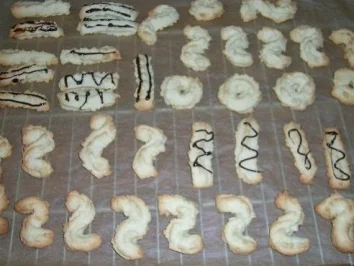 Spritzgebäck mit Mandeln und Frischkäse - Rezept - Bild Nr. 4