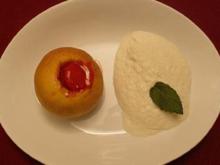 Gebackener Apfel gefüllt mit Erdbeer-Prosecco-Sorbet auf Ipanema-Creme - Rezept - Bild Nr. 16